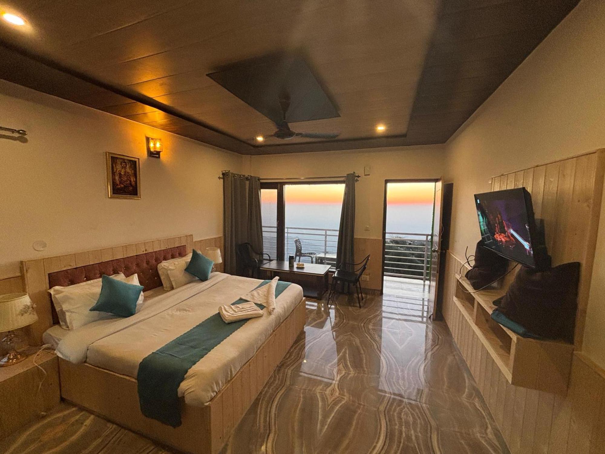 Homestay Vansathli I Near Mall Road I Open Garden & Rooftop I By Humble *
