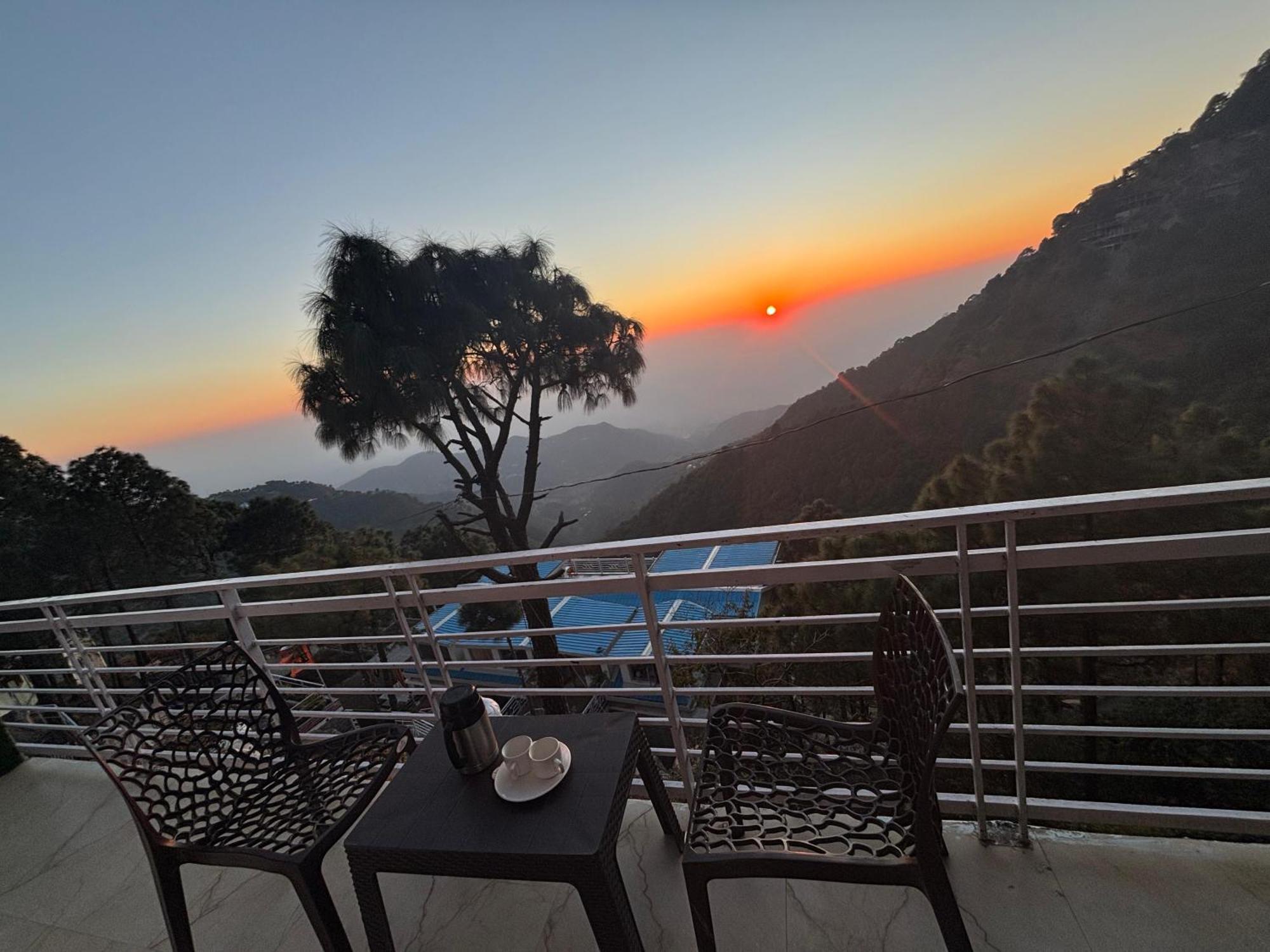 Vansathli I Near Mall Road I Open Garden & Rooftop I By Humble * Kasauli