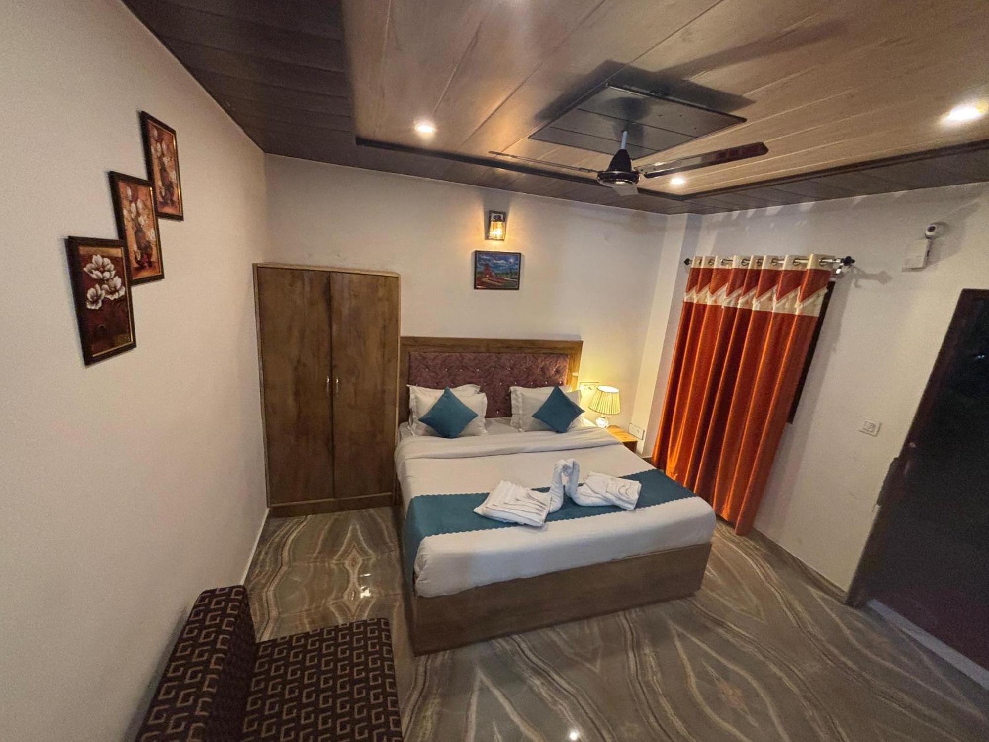 Homestay Vansathli I Near Mall Road I Open Garden & Rooftop I By Humble *